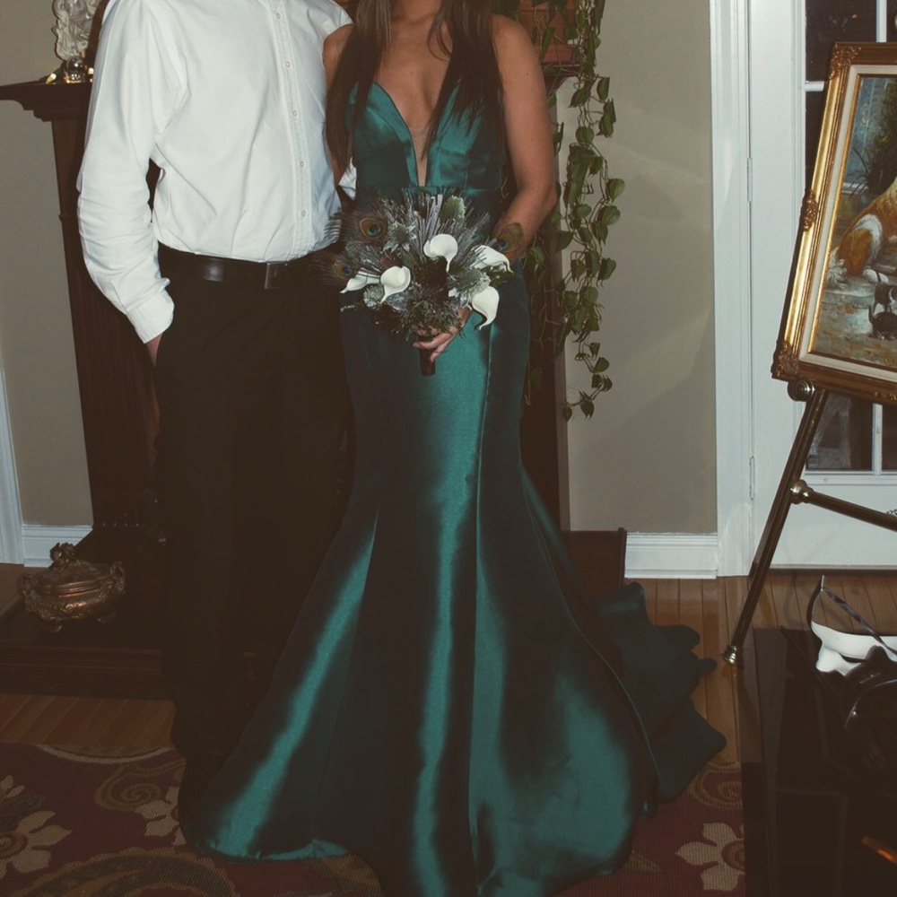 Prom/Formal Dress - Picture 3 of 3