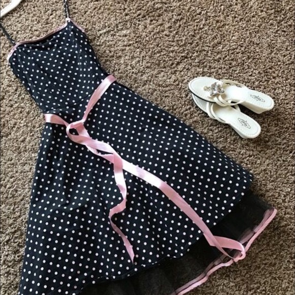 Cute pink polkadot dress - Picture 4 of 5