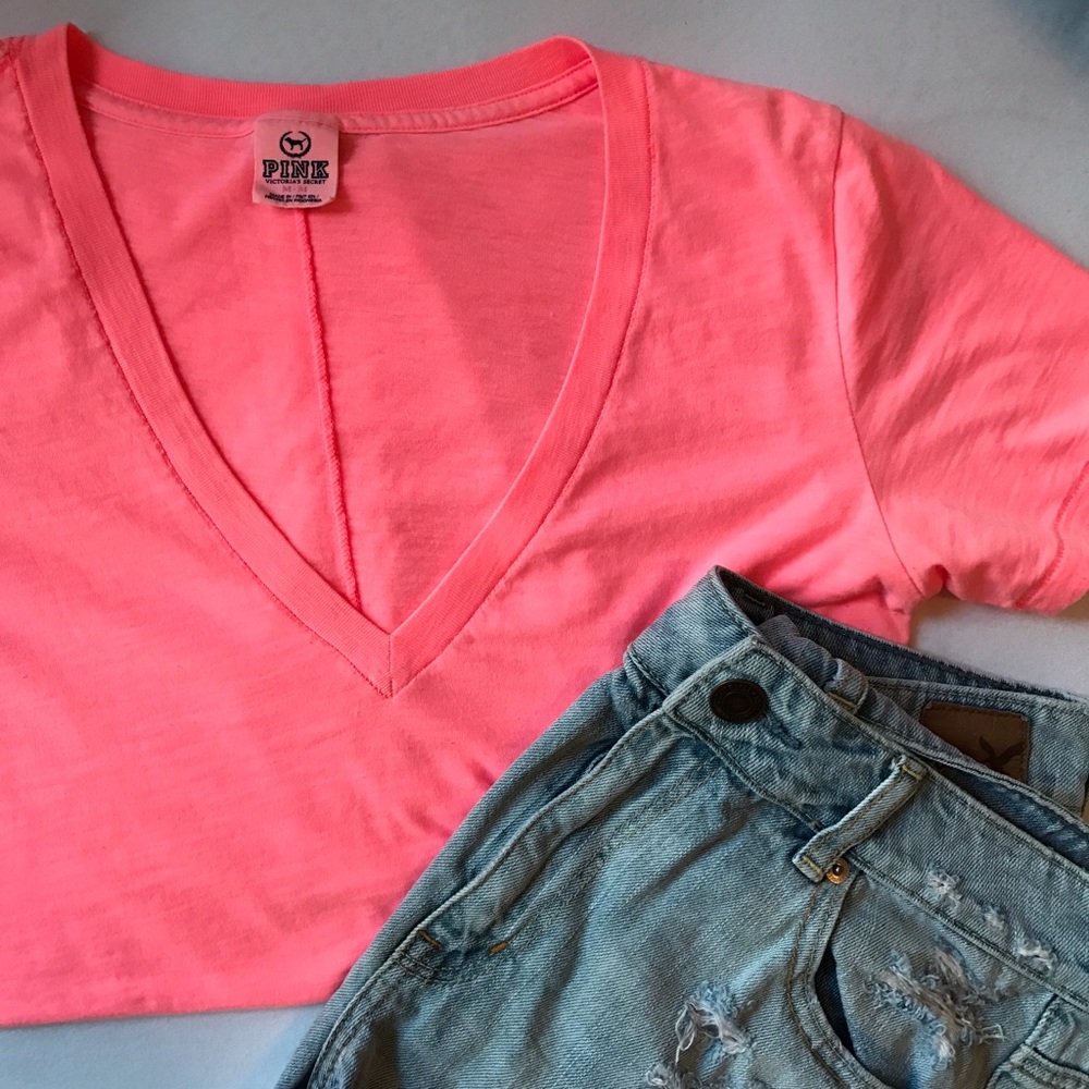 VS PINK V-Neck Tee