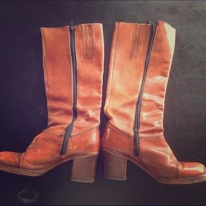 Vintage brown boots