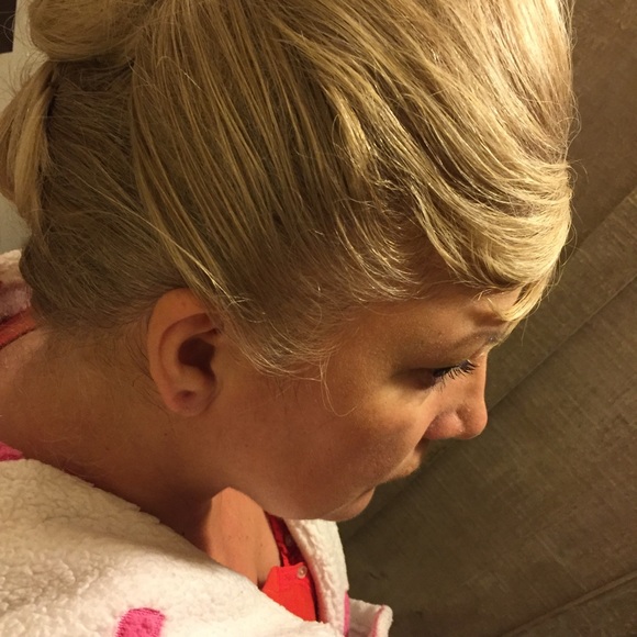 Meet your Posher, Zali - Picture 1 of 1