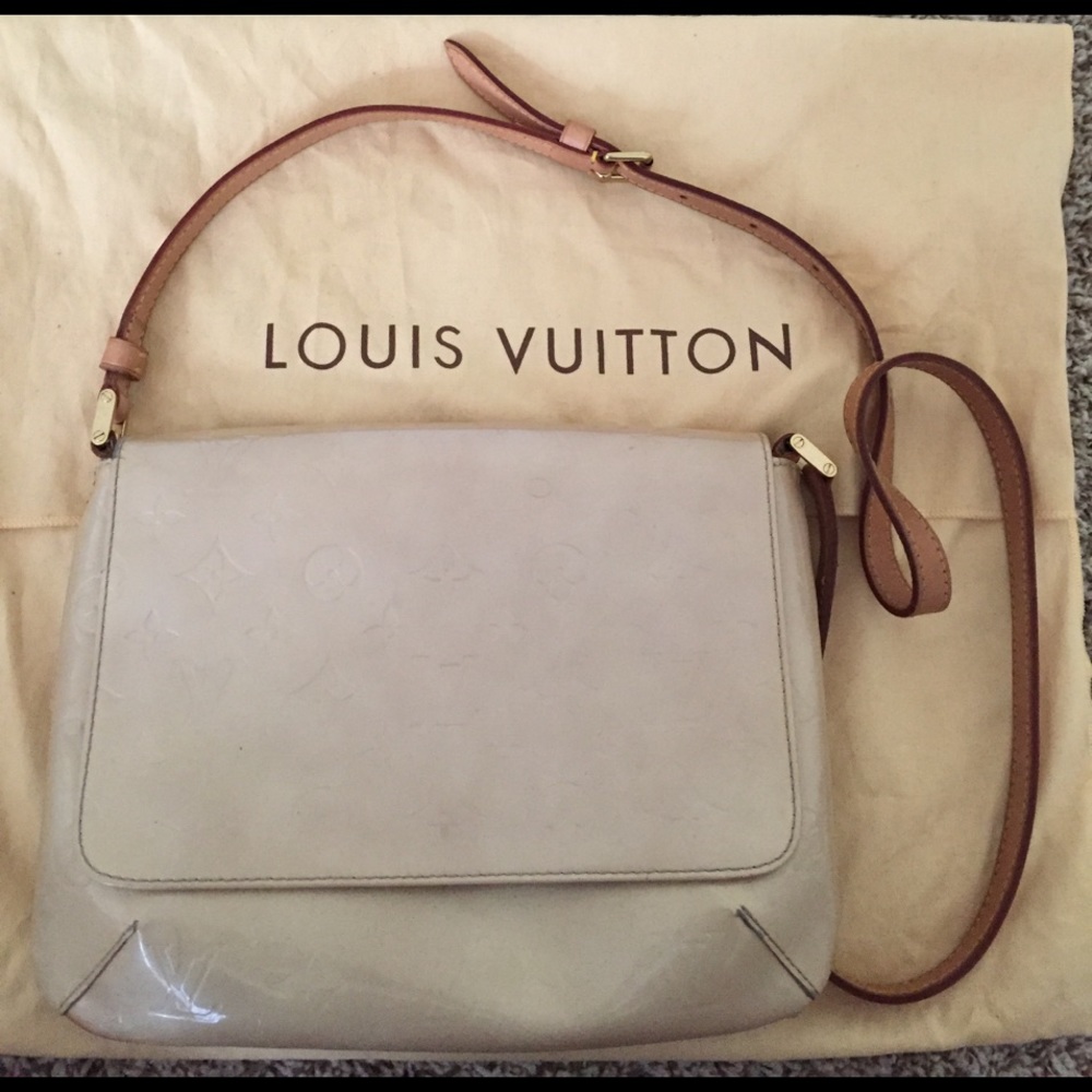 Louis Vuitton handbag w/ longer strapped added