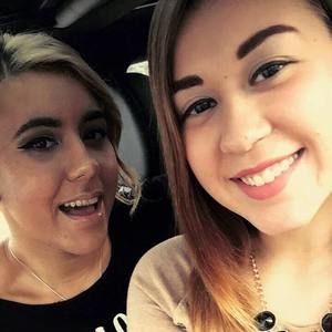 Meet your Posher, Carrie