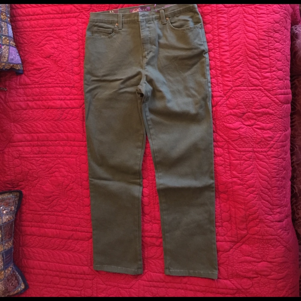 Gloria Vanderbilt Classic Fit Amanda Jean Olive