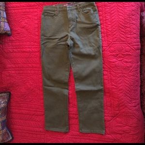 Gloria Vanderbilt Classic Fit Amanda Jean Olive