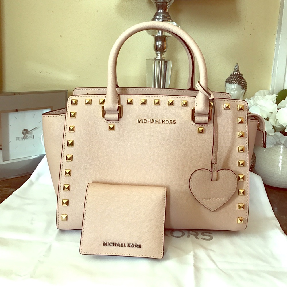 🔴SOLD🔴Micheal Kors studded Selma ballet Set