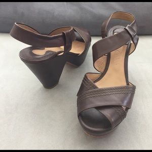 Chloe platform sandals