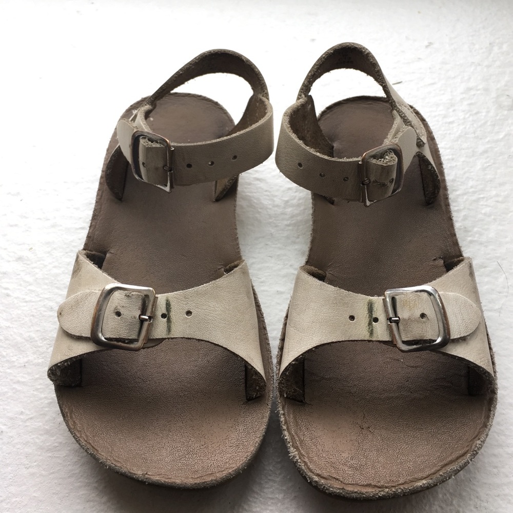 White Saltwater Sandals - Kids Size 10