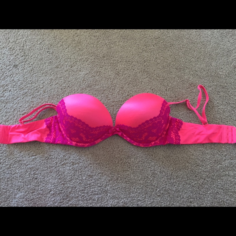 Very Sexy Victoria's Secret strapless bra