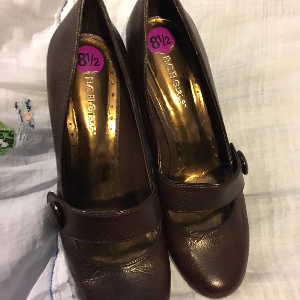 Bcbg girls wedge brown shoes