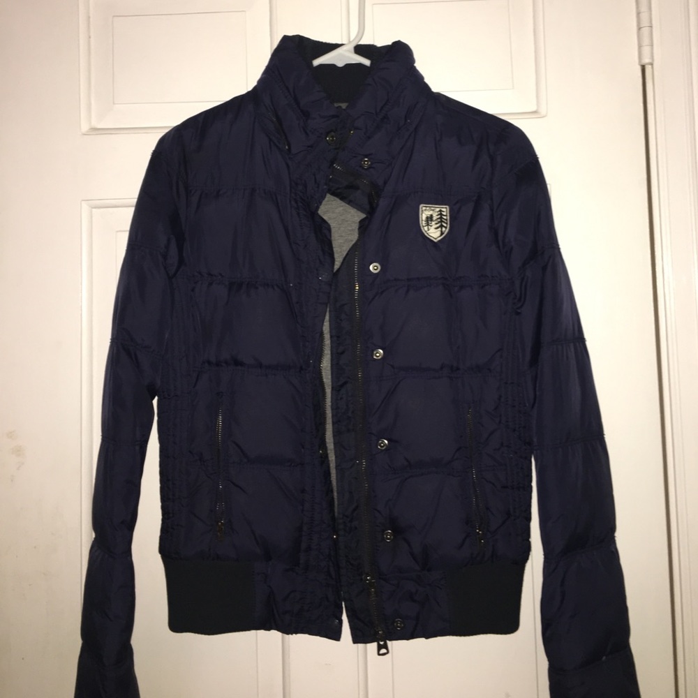Navy puffer coat