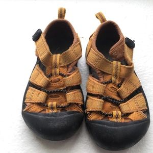 Toddler orange Keen Sandals