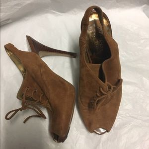 Guess Shoes💕SALE💕