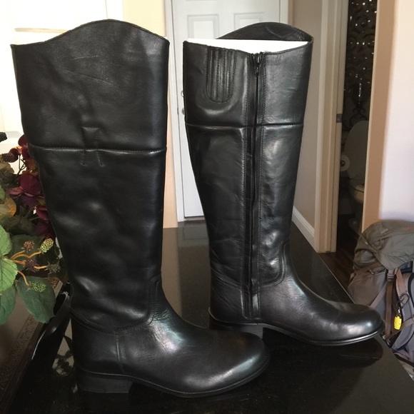 SOLD!!!!! - Picture 1 of 3