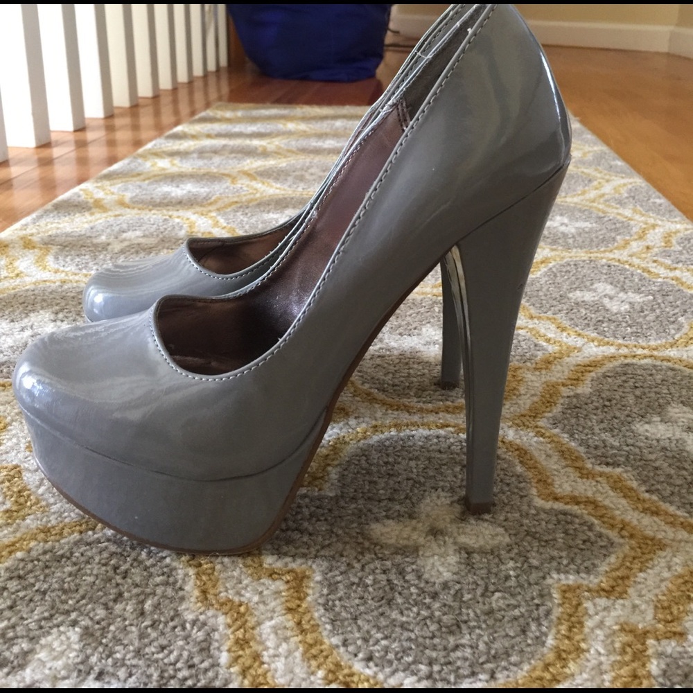 Steve Madden pumps