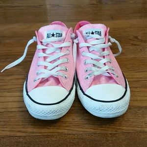 Pink converse