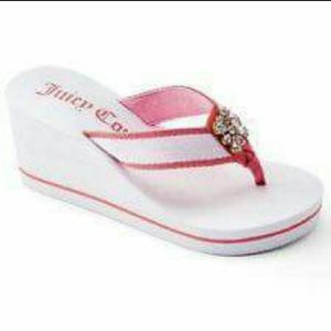 £SOLD£SOLD£SOLD£Juicy couture flip flops size 7-8.
