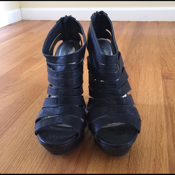 Black wedges - Picture 2 of 3