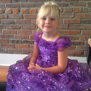 Meet your Posher, Connie