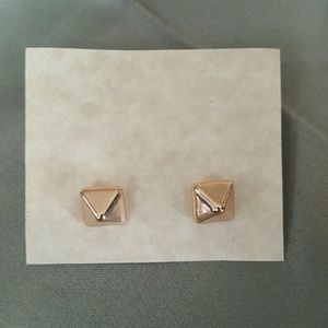 Gold earrings