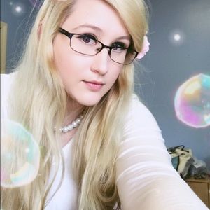 Meet your Posher, Kiki