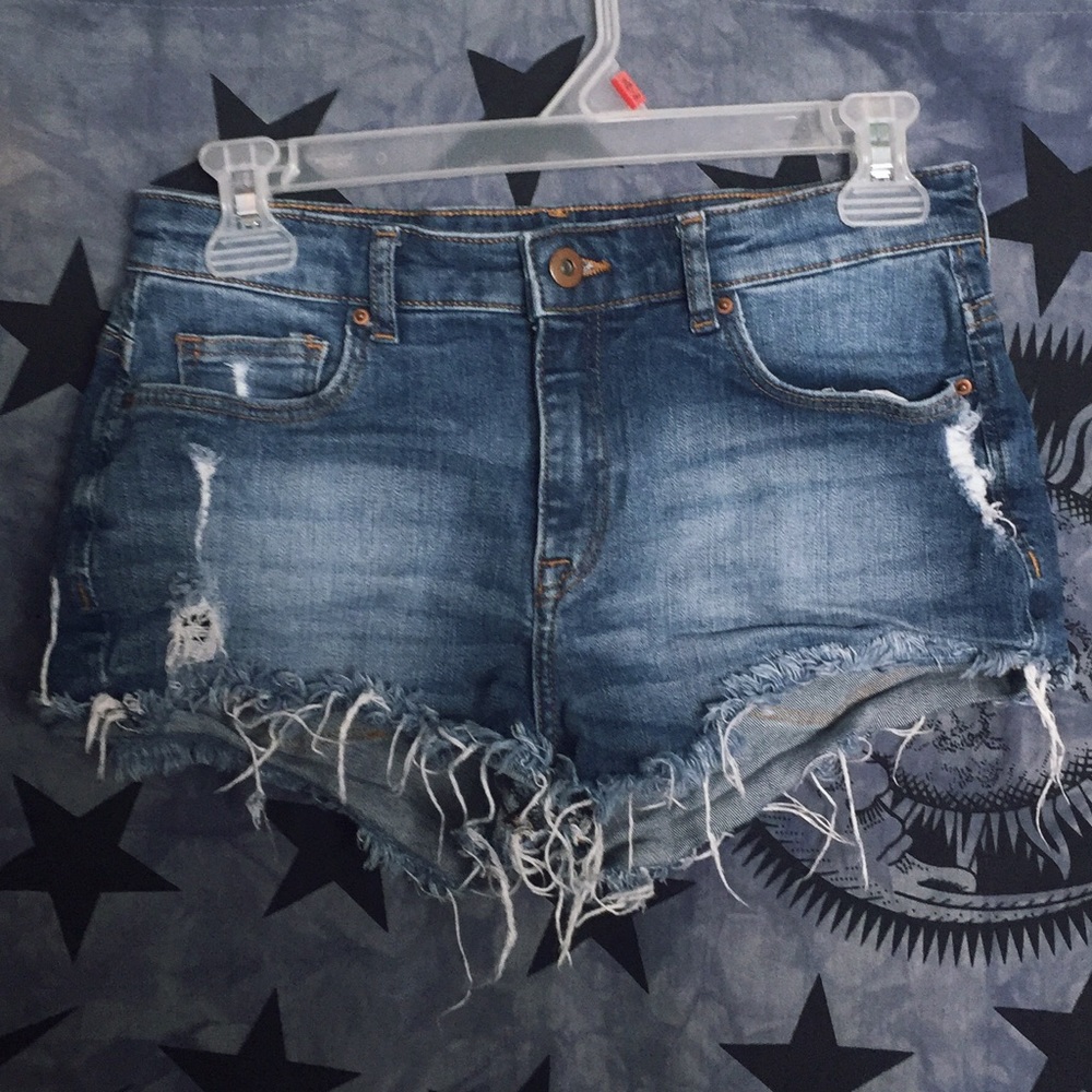 Distressed Stretchy Festival Jean Short Shorts