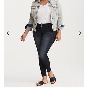 Torrid Jegging's size 16