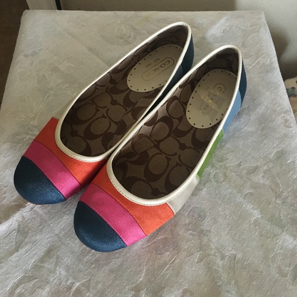 Coach Shoes - 🆕 Coach Laila color block shoes, size 8.5, GUC!