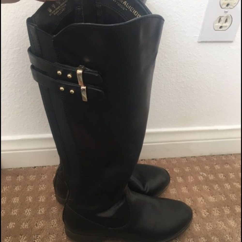 Fergalicious black boots