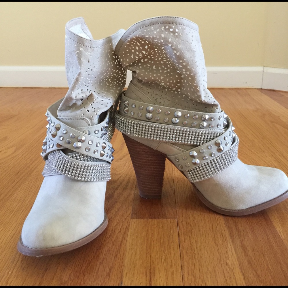 Boots with crystals