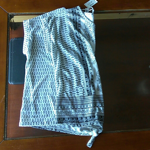 Shirt - Picture 2 of 3