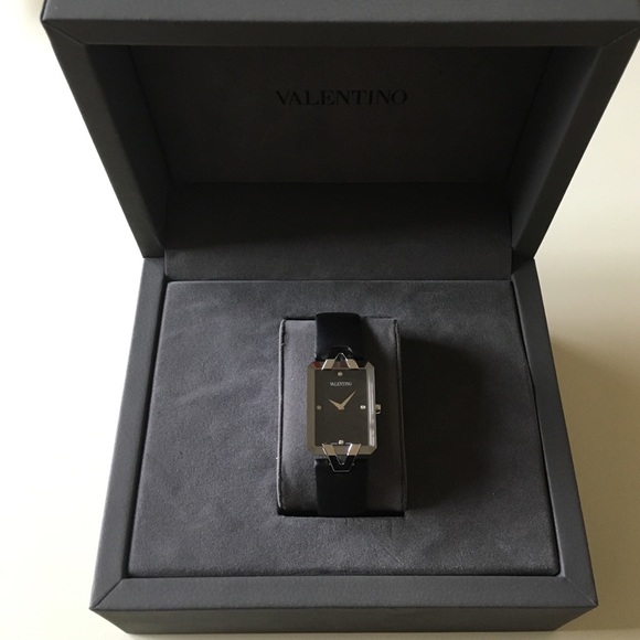 LOWEST PRICE!!! VALENTINO CLASSIC & TIMELESS WATCH main image 8