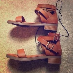 Sandals Forever 21