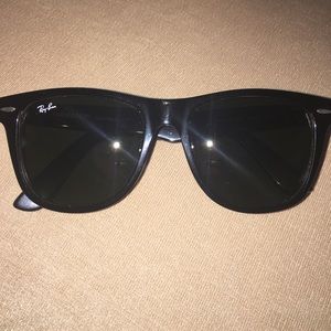 Ray-Ban Classic Black Frame Wayfarer