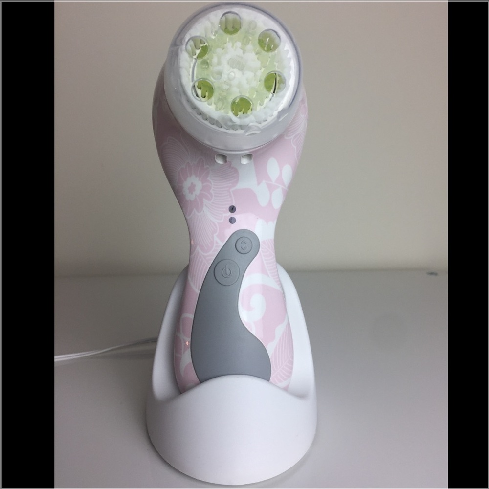 CLARISONIC PLUS 💆🏼💦 + Charging Stand❗️