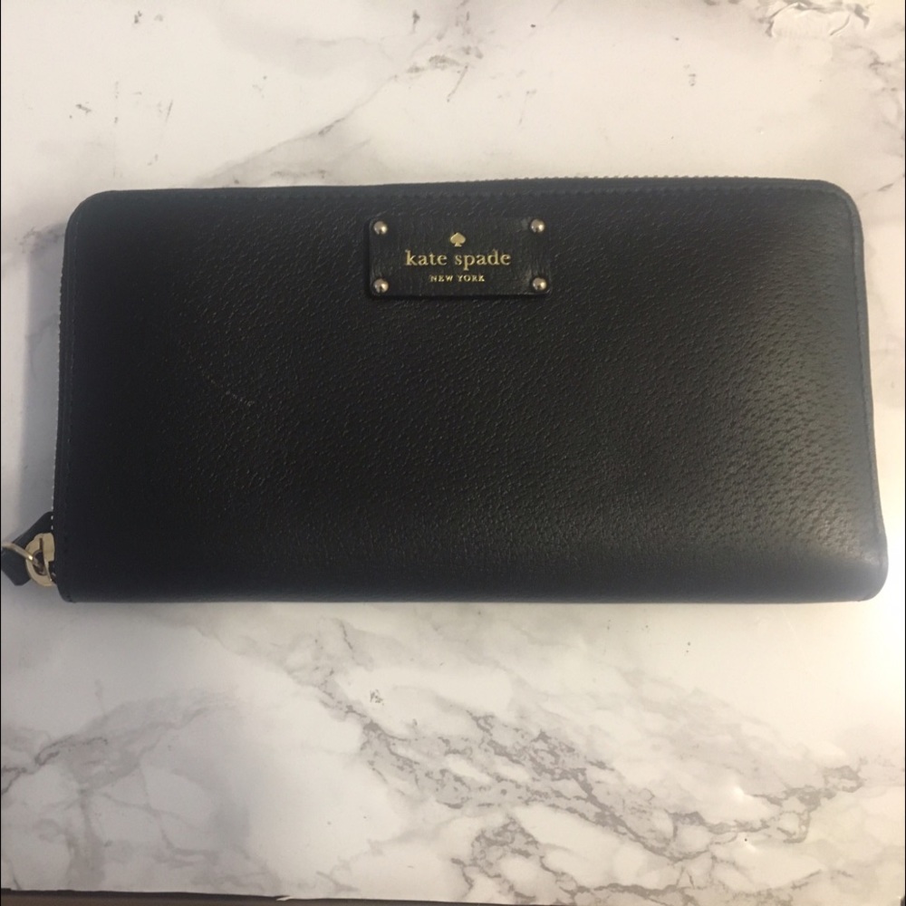 Kate Spade zip around wallet