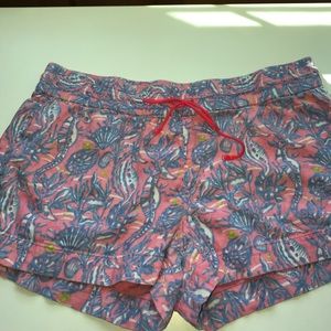 Vineyard vines shorts