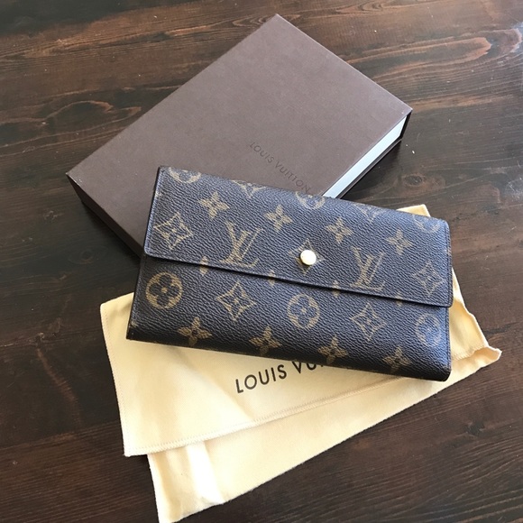 Louis Vuitton Handbags - Louis Vuitton wallet