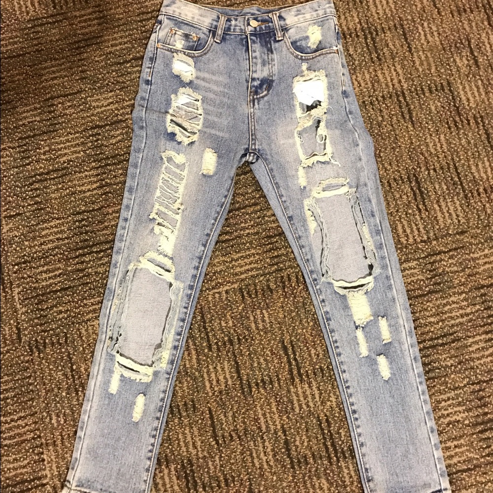 Destroyed jeans