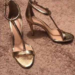Gianni Bini T Strap Heels