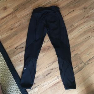 LULULEMON MESH LEGGINGS
