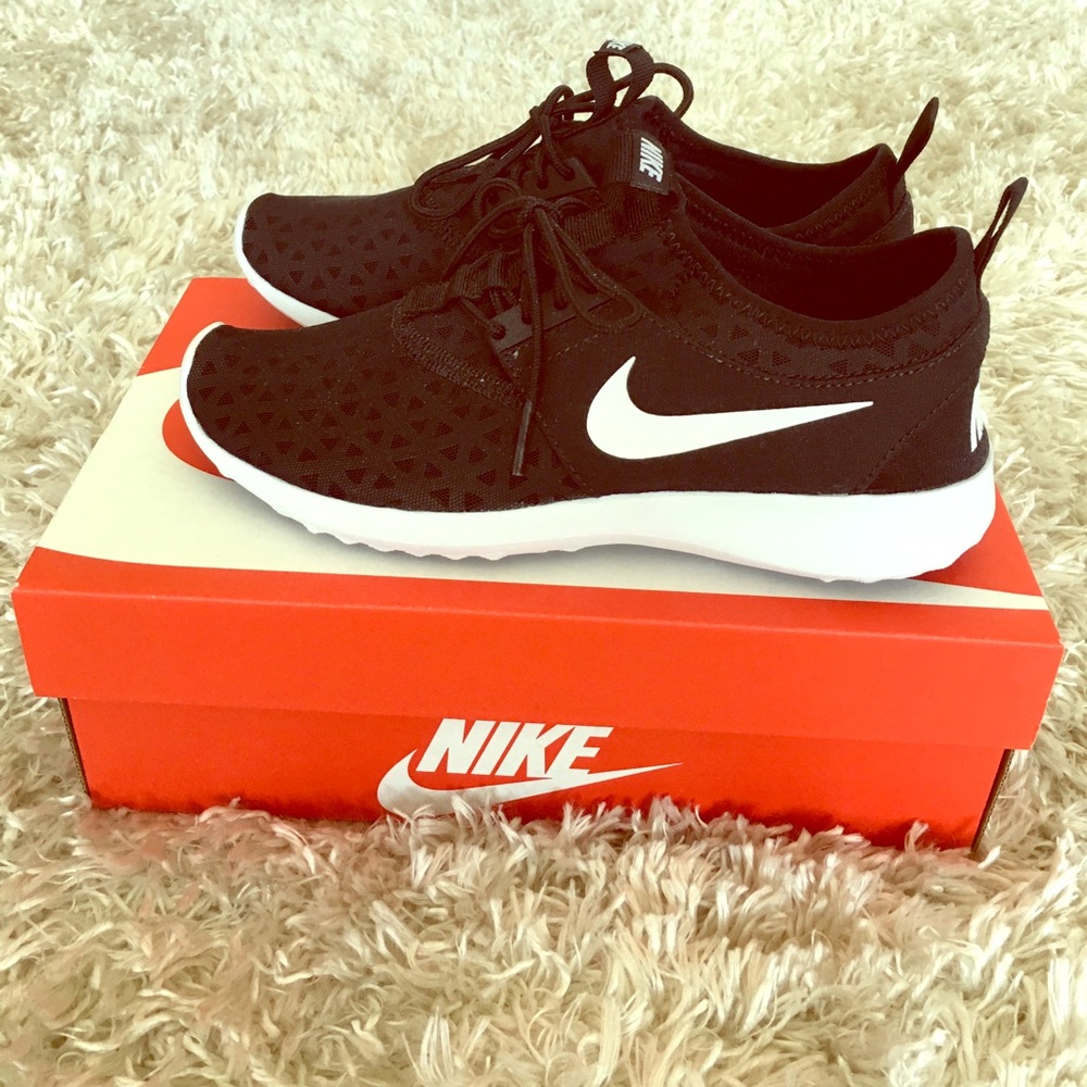 Juvenate nike sneakers