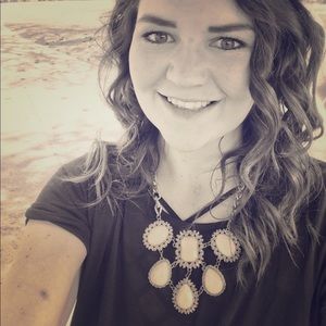 Meet your Posher, Amie