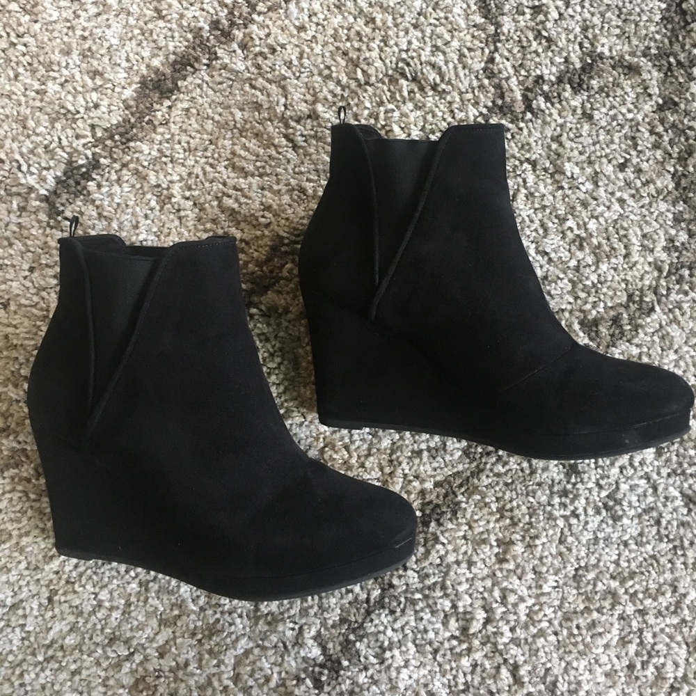 H&M black suede ankle boots