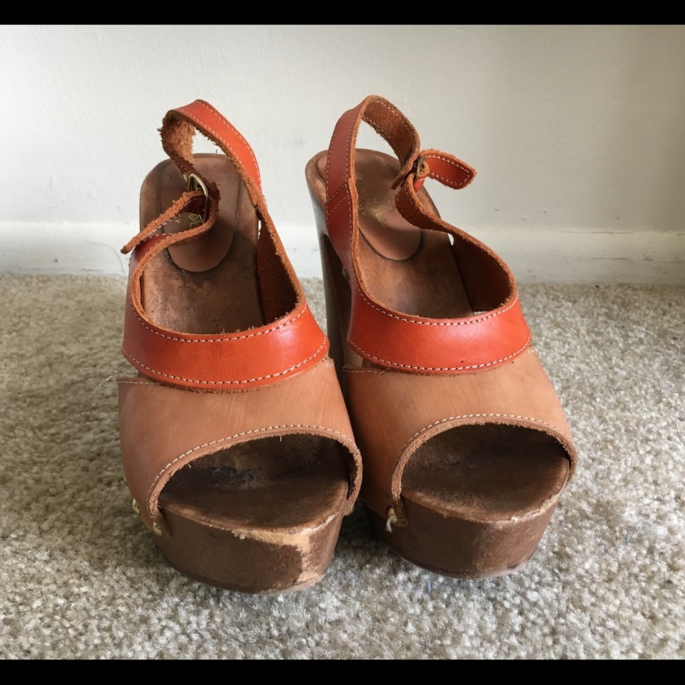 Heels - Picture 2 of 4