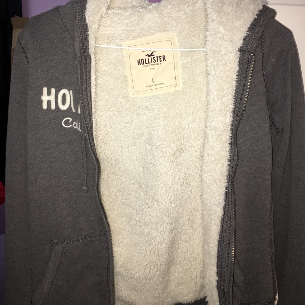 Hollister fleece sweatshirt with hood