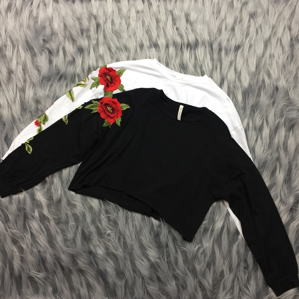 Strike a Rose Crop Tee - Picture 4 of 8