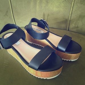 Steve Madden wooden platform sandals