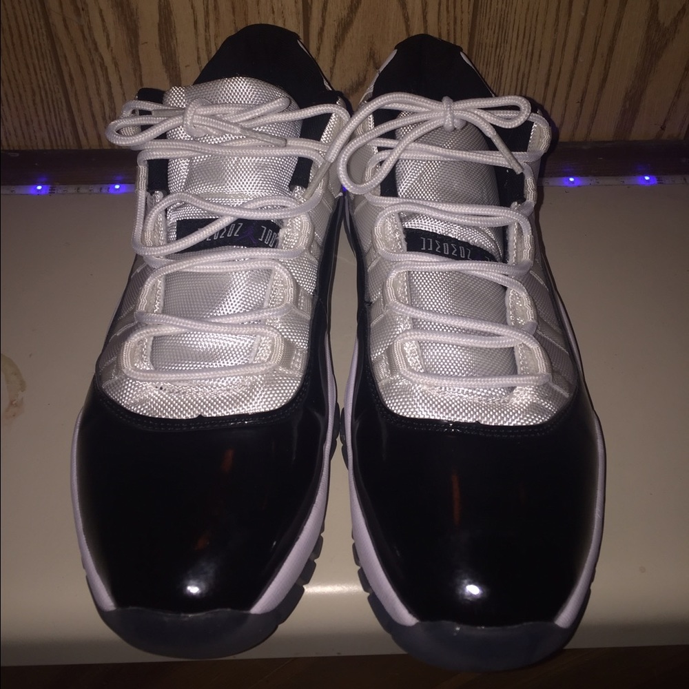 Air Jordan 11 retro low concord size 13