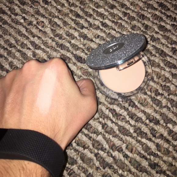 Pür Other - Pür, 4-in-1 Pressed Foundation Powder in Light